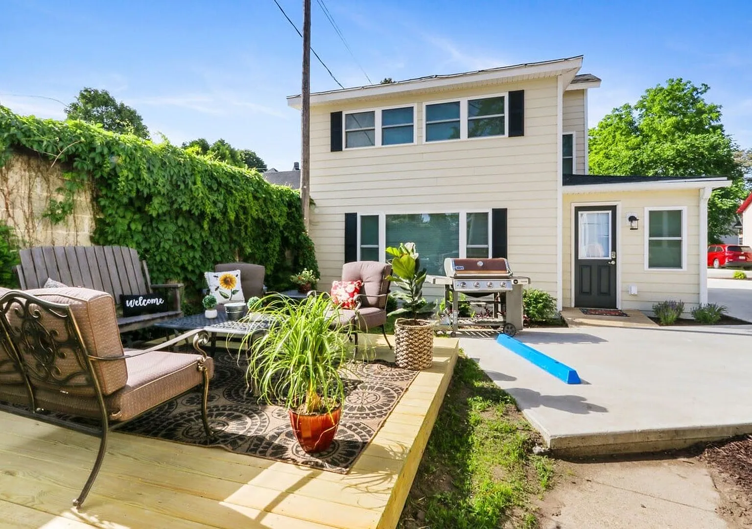 Historic Downtown Lake Geneva Carriage House Available for Monthly & Mid-Term Rentals — Photo 1