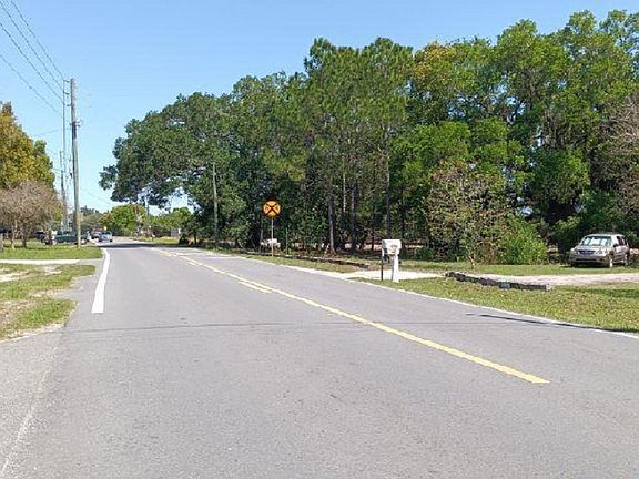 3rd image of 3109 Strawberry Ln
