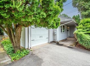 99 Knollwood Rd, Newington, CT 06111