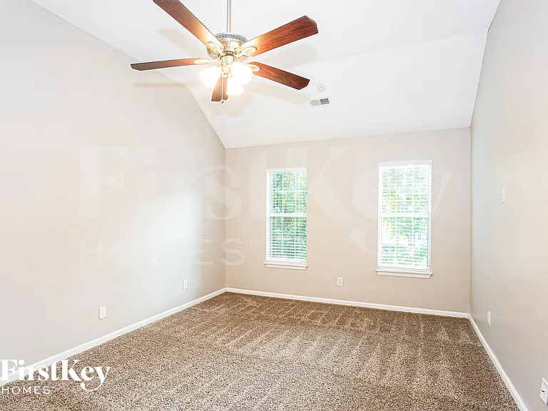 7031 Reedy Creek Rd — Photo 9