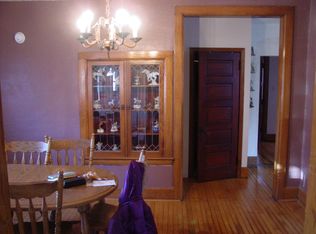 413 E 9th St, Lockport, IL 60441