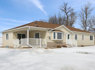 27012 State Highway 15, Winthrop, MN 55396