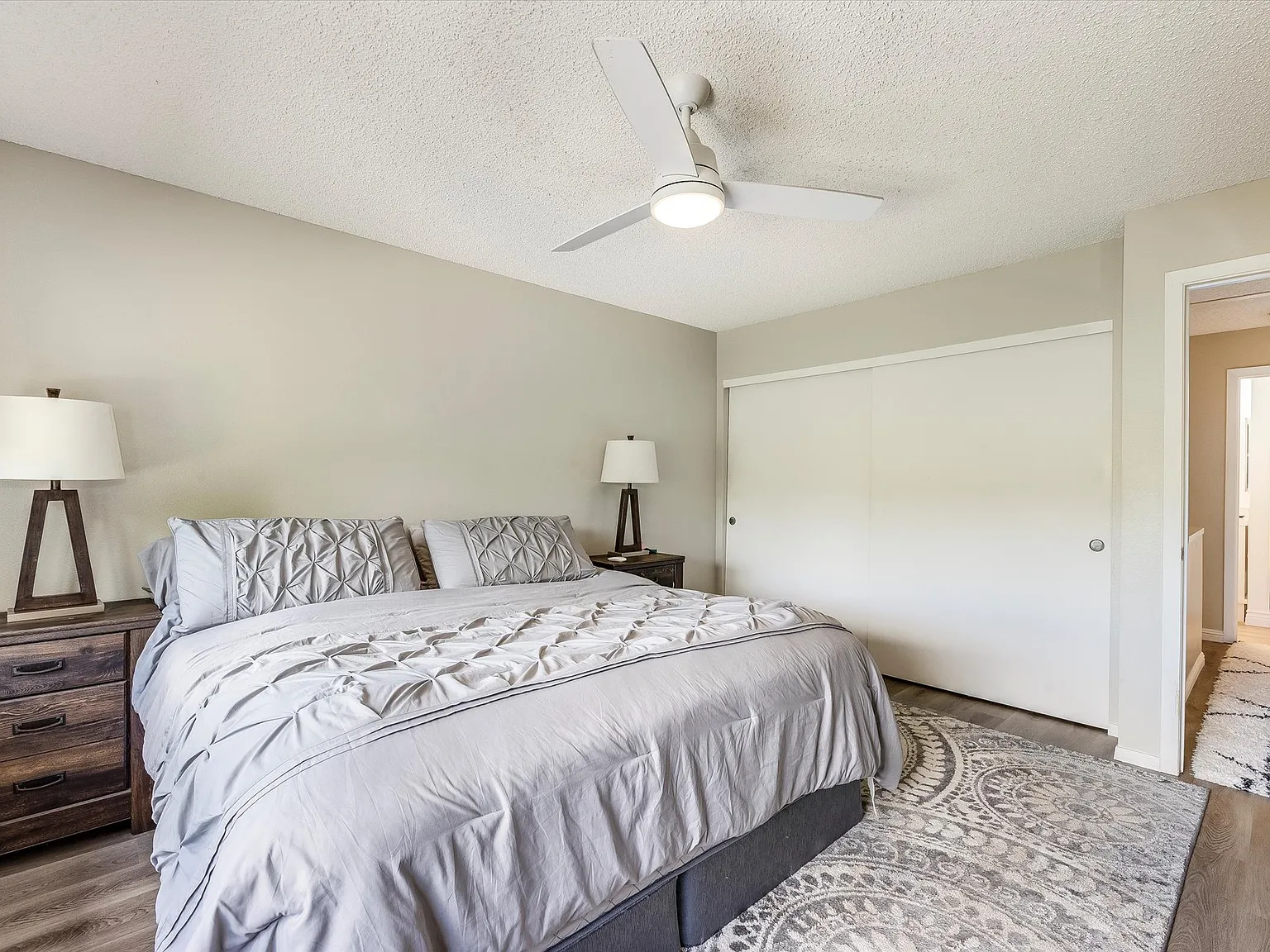 4 bed, 1335 sqft, $3,600 — Photo 3