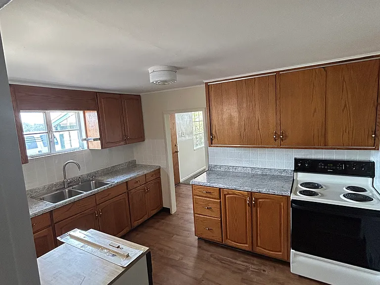 3009 Whitney Rd — Photo 5