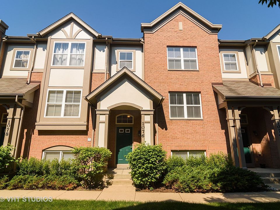 1st image of 1076 N Claremont Dr