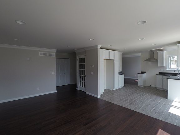Family room to kitchen