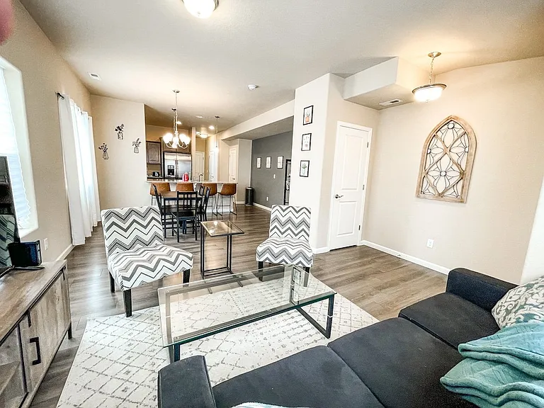 2102 Birmingham Loop — Photo 1