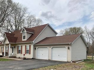 10018 Champaign Rd, Johnston City, IL 62951