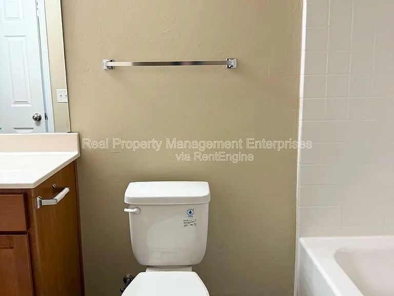 13229 Bridgewater Dr — Photo 14