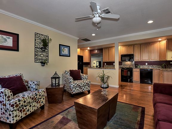3rd image of 5265 Amelia Dr