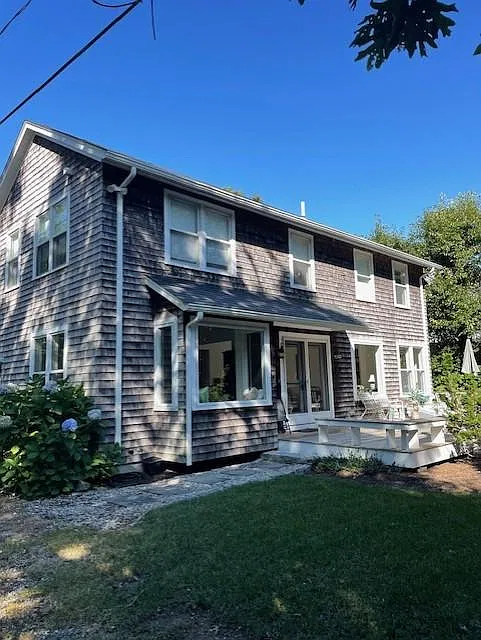 4 Woodside Ave — Photo 1