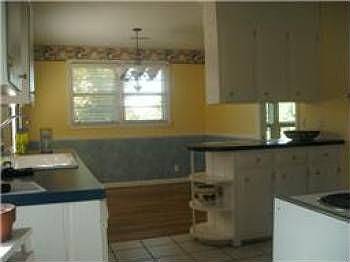 2nd image of 1106 Massman Dr