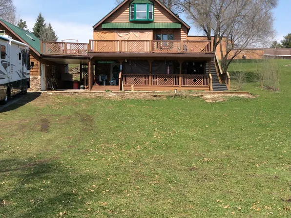 1128 W Happy Hollow Rd, Janesville, WI 53546