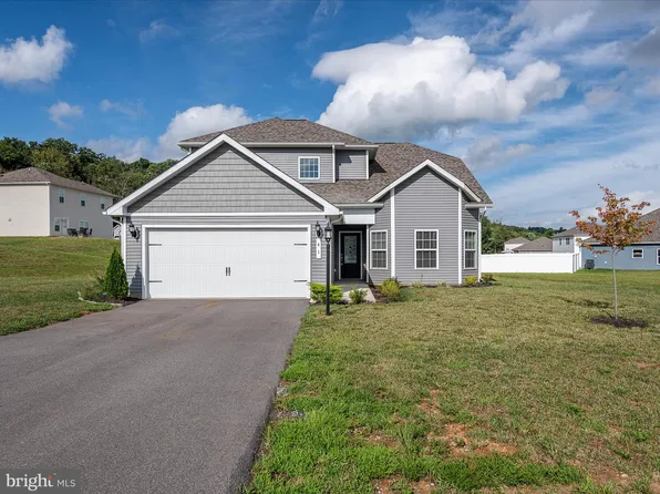 41 Rappahannock Run, Falling Waters, WV 25419