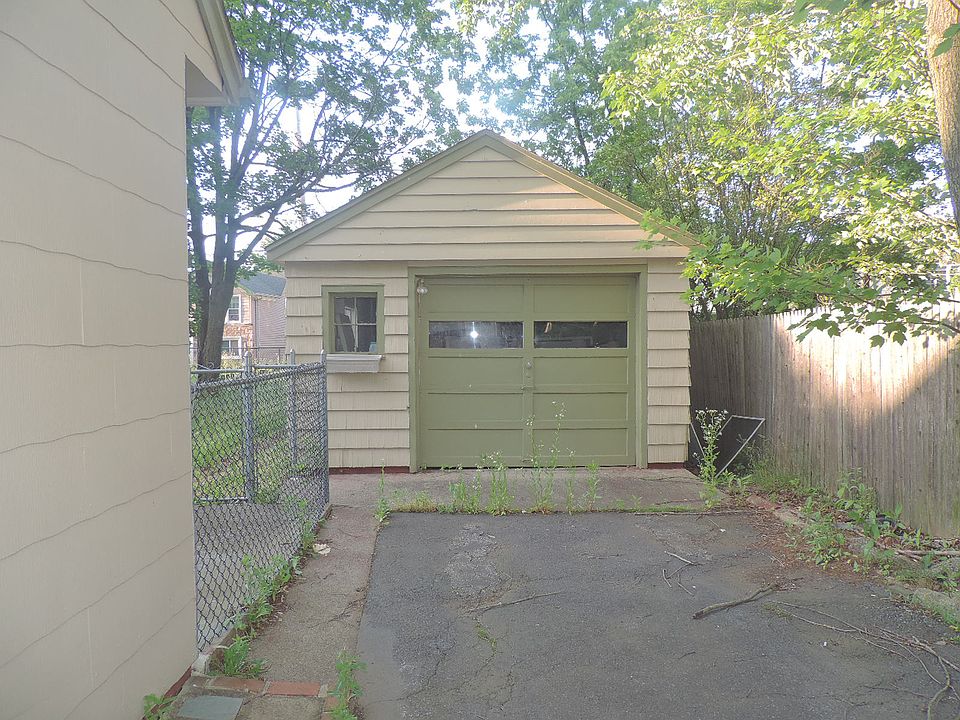 2nd image of 7746 Island Dr