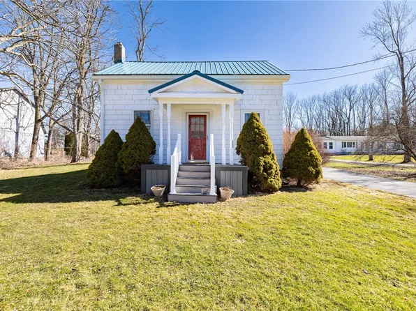 455 Mendon Ionia Rd, Honeoye Falls, NY 14472