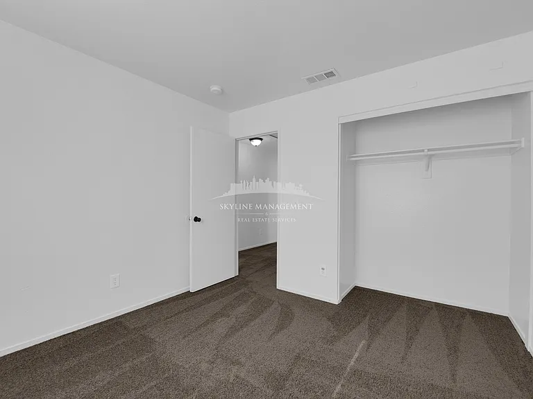833 Camden Yard Ct — Photo 46