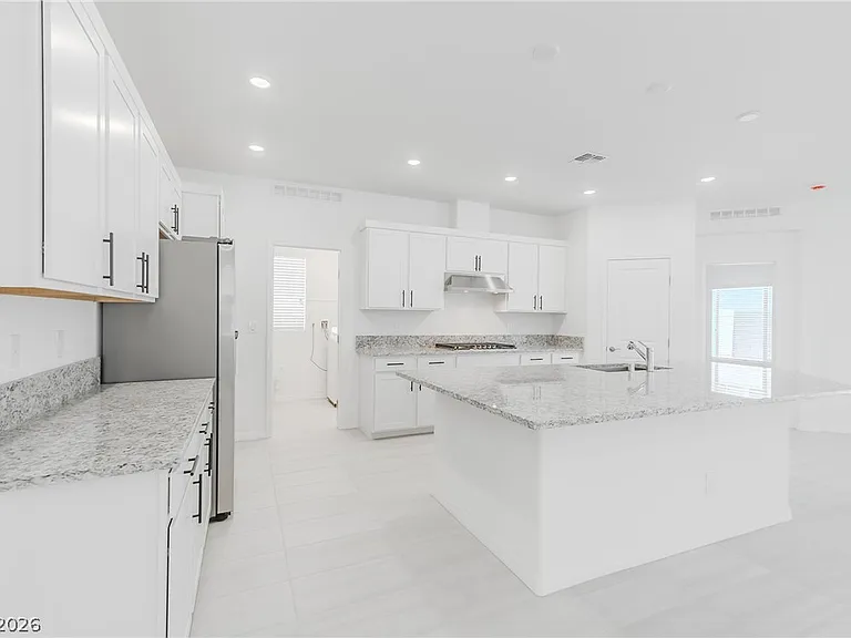 5740 Yellow House St — Photo 6