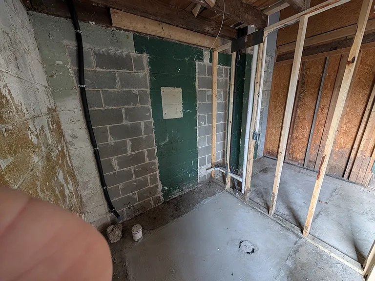 430 E Brockett St — Photo 9