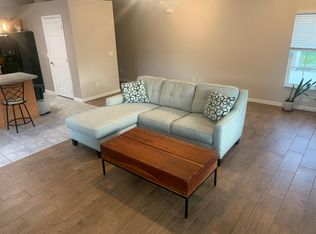 925 Oak Dr, Groveland, FL 34736