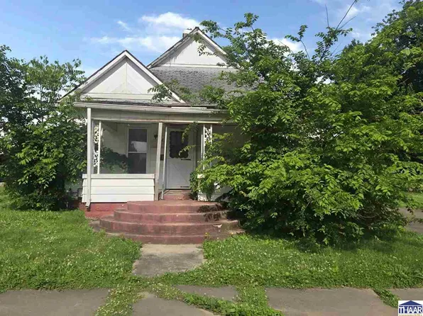 138 N 11th St, Clinton, IN 47842