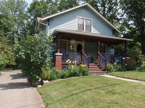 2nd image of 45 Lee Pl