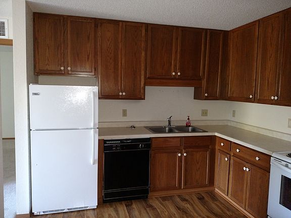 2nd image of 200 S 3rd St APT 210