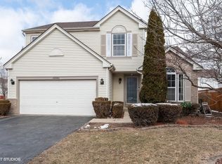 16041 Arborvitae Cir, Crest Hill, IL 60403