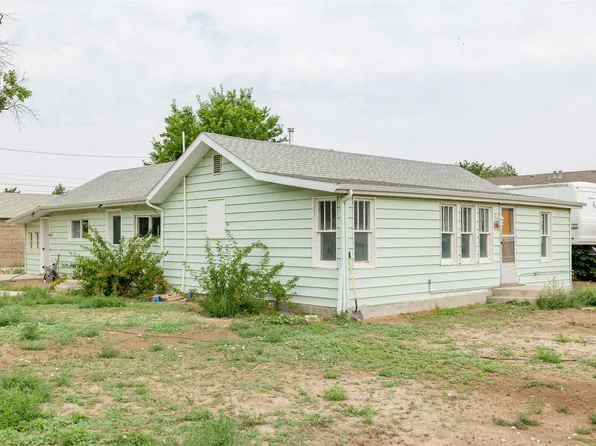 384 S Gilbert St, Powell, WY 82435
