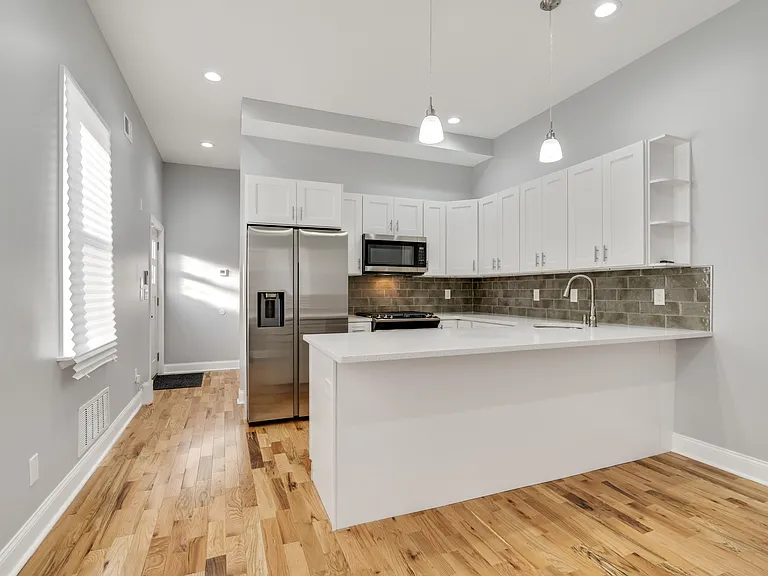 1544 W York St #B — Photo 6