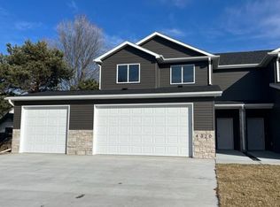 4020 Ballard Cir, Lincoln, NE 68504