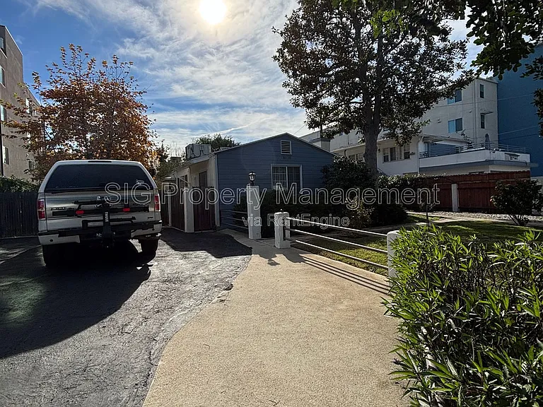 10818 W Blix St #818-2 — Photo 21
