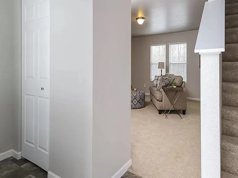 1040 Broken Ridge Dr — Photo 11