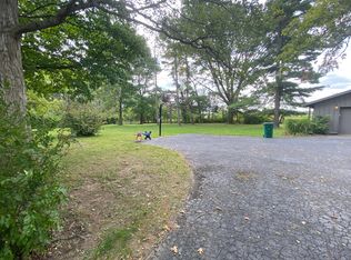 529 S Elliott Acres Dr, Muncie, IN 47302