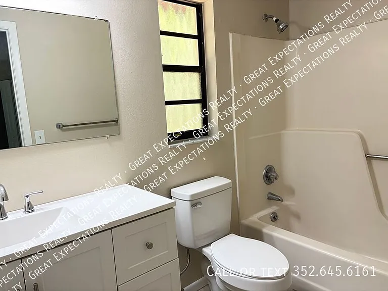 3381 NE 56th Ave — Photo 8