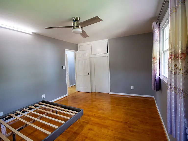 Master bedroom - room 1