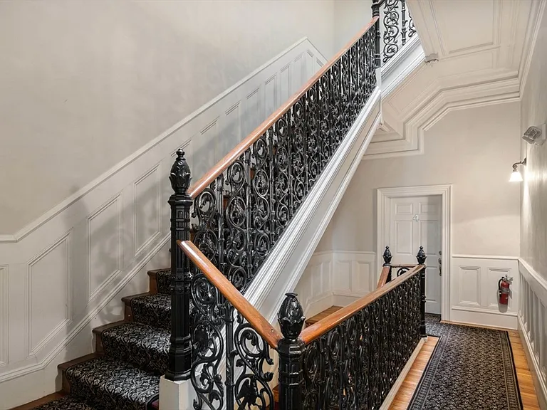 322 Beacon St #3 — Photo 16