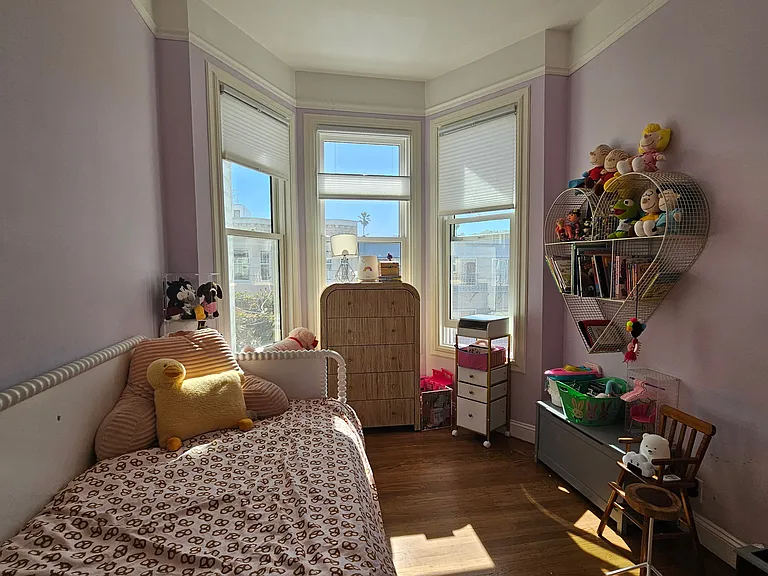 39 Oakwood St — Photo 12