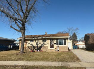 358 E La Porte Dr, Addison, IL