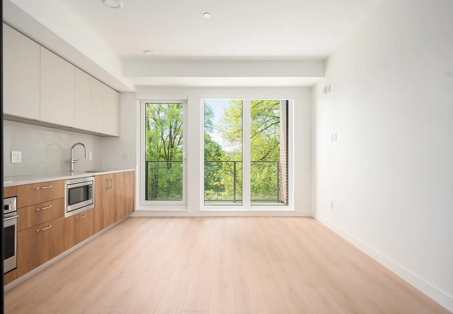 1 bed, 518 sqft, $2,100 — Photo 3