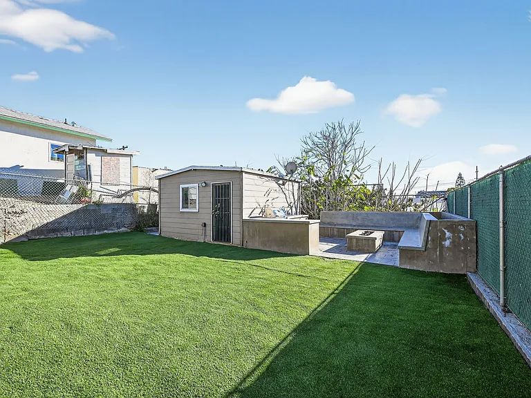 4045 C St — Photo 33
