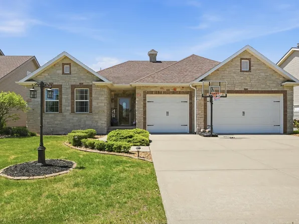 1044 Sycamore St, Beecher, IL 60401