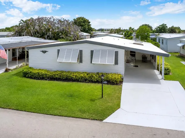 140 NE Pinelake Village Boulevard, Jensen Beach, FL 34957