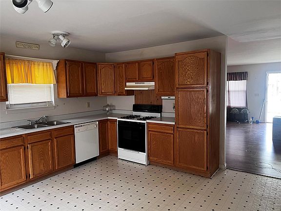 3rd image of 6708 Wynhill Dr