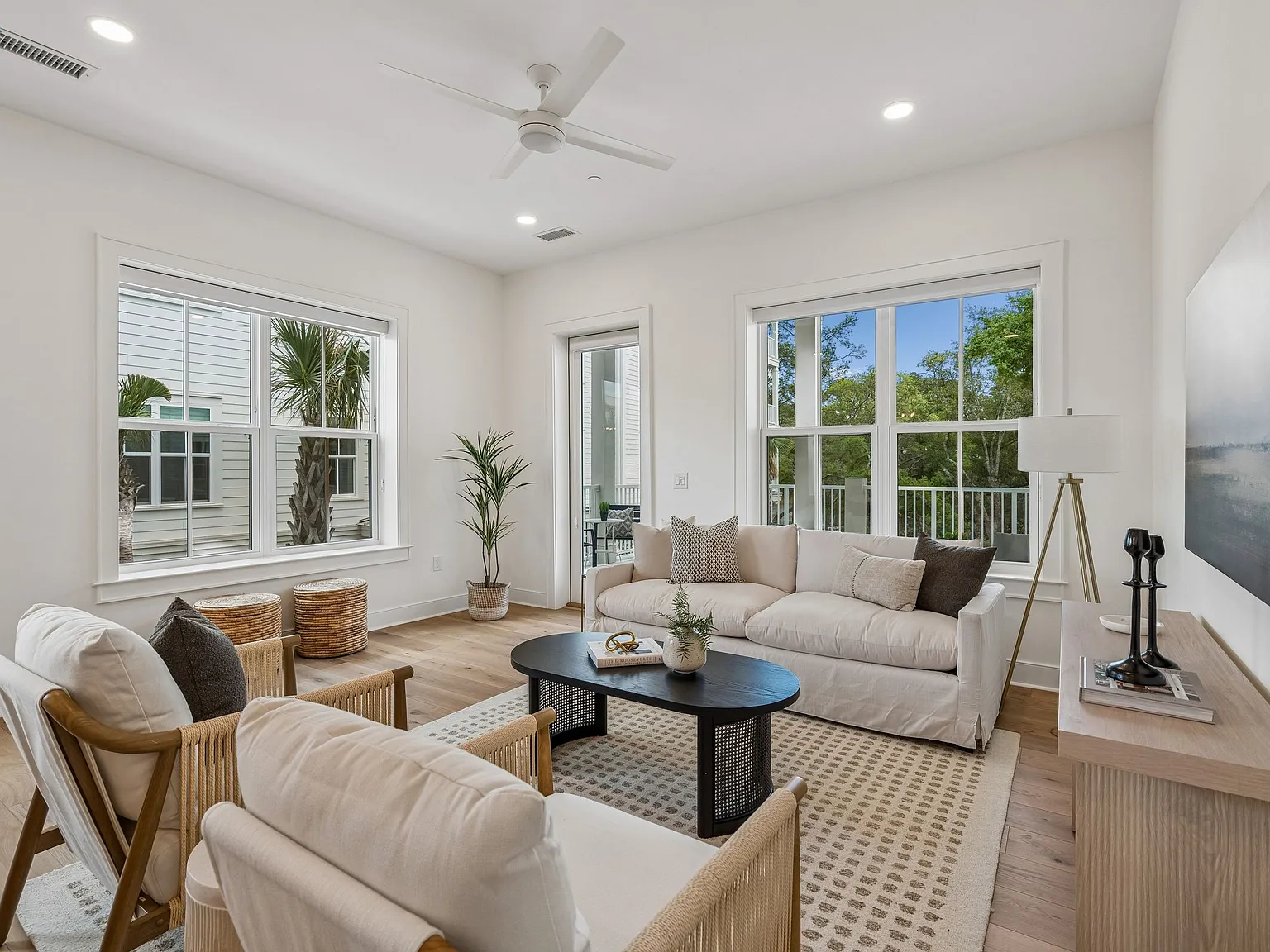 2 bed, 1700 sqft, $6,000 — Photo 1
