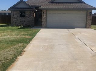 609 Copenhavr St, Pilot Point, TX 76258