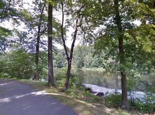 50 Angell St #1, Dorchester Center, MA 02124