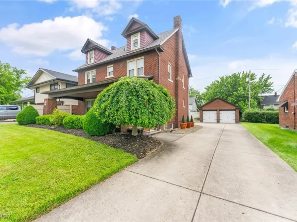 97 Overlook Blvd, Struthers, OH 44471