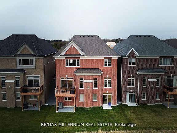 2nd image of 7 Spring Garden Ct