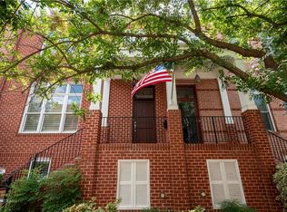 255 W Freemason St, Norfolk, VA 23510